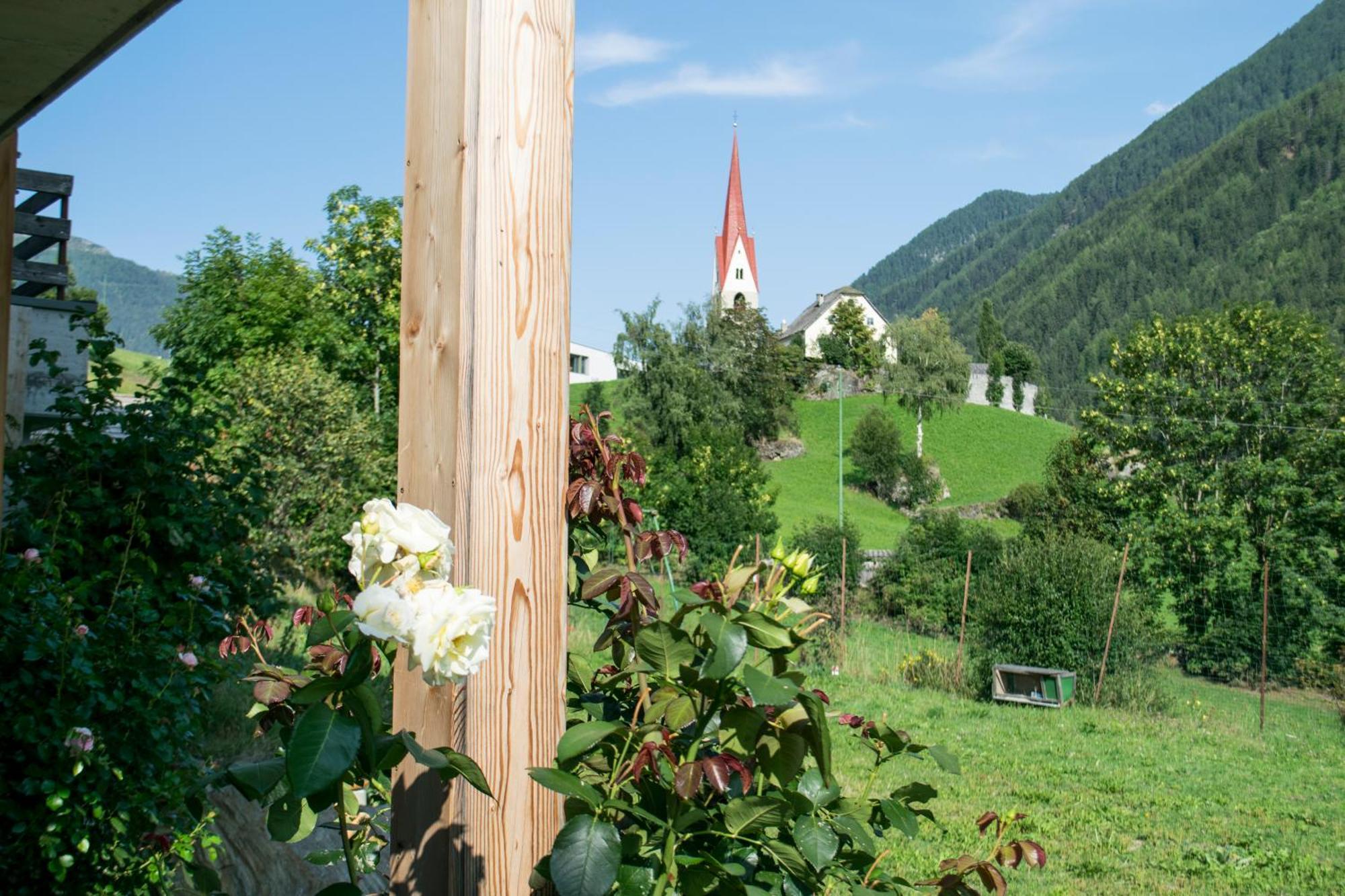 Pension Neuhaushof Hotel San Giacomo  Buitenkant foto